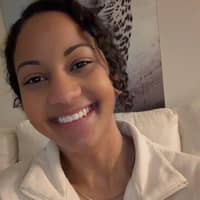 Sitter Profile Image: aysia e.