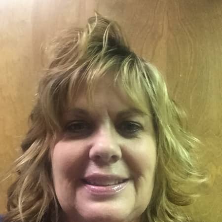 Sitter Profile Image: Lisa S.