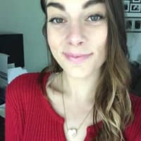 Sitter Profile Image: Alayna G.