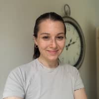 Sitter Profile Image: Julia N.