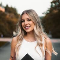 Sitter Profile Image: Sara V.