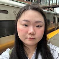 Sitter Profile Image: Shuyi Y.