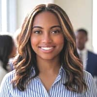 Sitter Profile Image: Maya W.