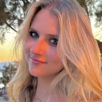 Sitter Profile Image: Celia S.