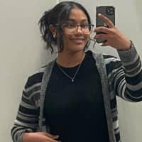 Sitter Profile Image: Jeileen P.