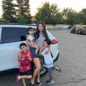 Sitter Profile Image: Lue G.