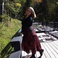 Sitter Profile Image: Zoë J.