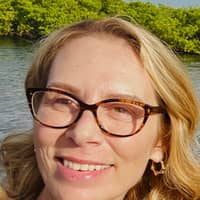 Sitter Profile Image: Stacey M.