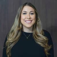 Sitter Profile Image: krissana H.