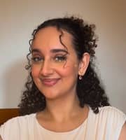 Sitter Profile Image: Alia R.