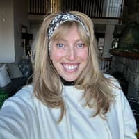 Sitter Profile Image: Lily F.