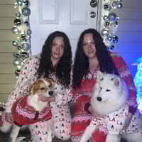 Sitter Profile Image: Aleah & Alyssa C.