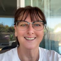 Sitter Profile Image: Carrie W.