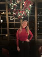 Sitter Profile Image: Zoe m.