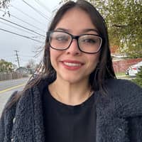 Sitter Profile Image: Lesley G.