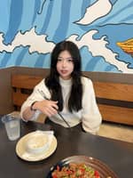 Sitter Profile Image: Lu L.