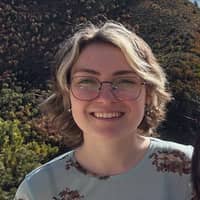 Sitter Profile Image: Julie B.