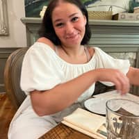 Sitter Profile Image: Mia R.