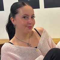 Sitter Profile Image: Avrie E.