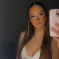 Sitter Profile Image: Lucy G.