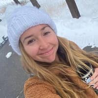 Sitter Profile Image: Lindsey M.