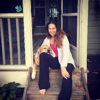 Sitter Profile Image: Laura R.