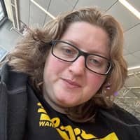 Sitter Profile Image: Lc F.