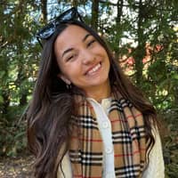 Sitter Profile Image: Lacy J.