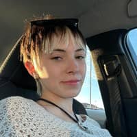 Sitter Profile Image: Olivia S.