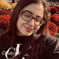 Sitter Profile Image: Sabrina R.