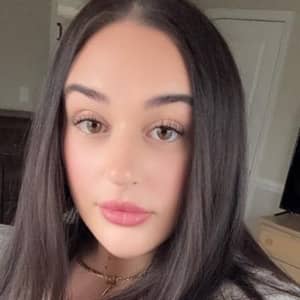 Sitter Profile Image: Danielle S.