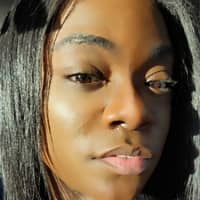 Sitter Profile Image: Lenora P.