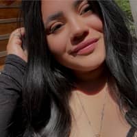 Sitter Profile Image: Victoria R.