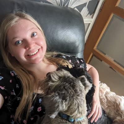 Sitter Profile Image: Roesia W.
