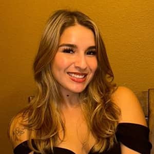 Sitter Profile Image: Madalyn G.