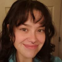 Sitter Profile Image: Elle D.