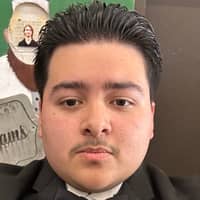 Sitter Profile Image: Luis C.