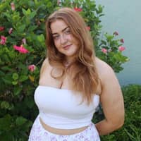 Sitter Profile Image: Isadora G.