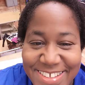 Sitter Profile Image: Robyn G.