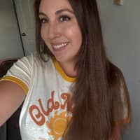 Sitter Profile Image: Sarah H.