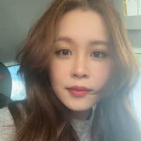 Sitter Profile Image: Xintong L.