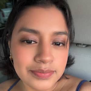 Sitter Profile Image: Angie S.