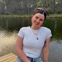 Sitter Profile Image: Victoria H.