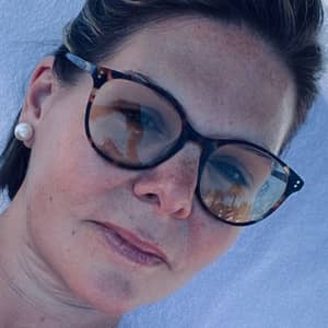 Sitter Profile Image: Tina M.