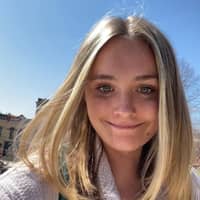 Sitter Profile Image: Evelyn L.