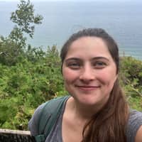 Sitter Profile Image: Evelyne R.