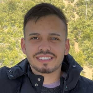 Sitter Profile Image: Oscar Francisco K.