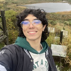 Sitter Profile Image: Yeferson G.