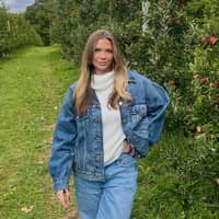 Sitter Profile Image: Alexandra B.