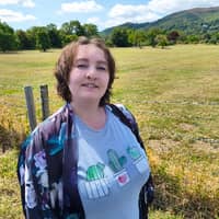 Sitter Profile Image: Alice M.